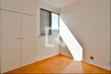 Quarto 1 de apartamento para alugar com 2 quartos, 70m² em Colégio Batista, Belo Horizonte