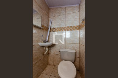 Banheiro de casa para alugar com 1 quarto, 35m² em Jardim Peri, São Paulo