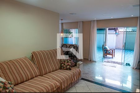 Sala de casa para alugar com 3 quartos, 365m² em Taquara, Rio de Janeiro