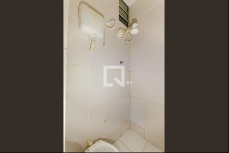 Banheiro de kitnet/studio para alugar com 1 quarto, 25m² em Centro, Niterói