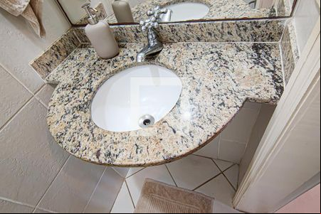 Lavabo de casa à venda com 6 quartos, 300m² em Anil, Rio de Janeiro