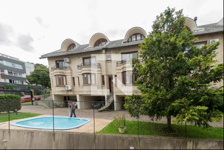 Sala de casa de condomínio à venda com 3 quartos, 205m² em Cristal, Porto Alegre