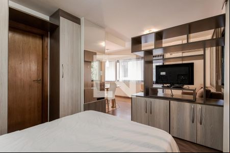 Quarto de kitnet/studio à venda com 1 quarto, 44m² em Floresta, Porto Alegre