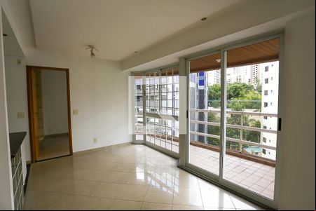 Sala de apartamento para alugar com 1 quarto, 48m² em Jardim Londrina, São Paulo