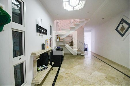 Casa para alugar com 4 quartos, 219m² em Jardim Centenário, São Paulo