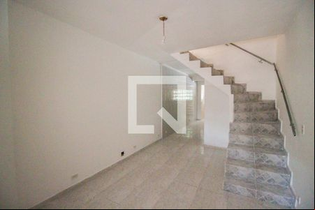Sala de casa para alugar com 2 quartos, 132m² em Chácara Figueira Grande, São Paulo