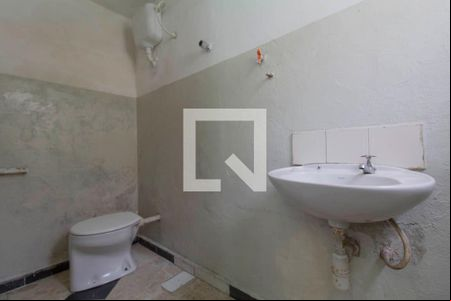 Banheiro de casa para alugar com 1 quarto, 25m² em Parque Boturussu, São Paulo