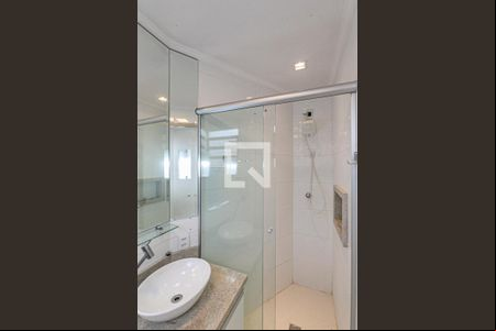 Banheiro de kitnet/studio à venda com 1 quarto, 30m² em Centro Histórico, Porto Alegre