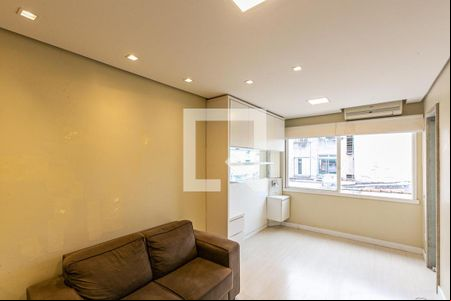 Sala/Quarto de kitnet/studio à venda com 1 quarto, 30m² em Centro Histórico, Porto Alegre