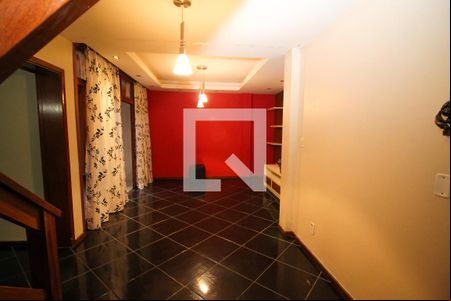 Sala de casa para alugar com 5 quartos, 200m² em Partenon, Porto Alegre