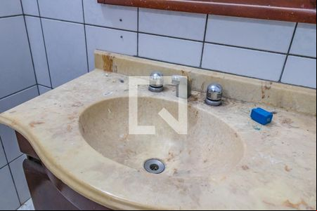 Detalhe do Banheiro Social de casa para alugar com 3 quartos, 180m² em Parque Viana, Barueri