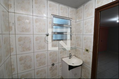 Banheiro de casa para alugar com 1 quarto, 50m² em Vila Prudente, São Paulo