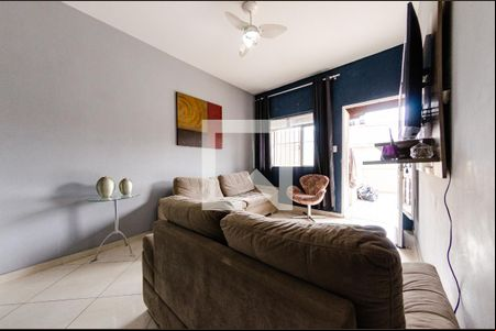 Sala de casa à venda com 3 quartos, 100m² em Vista Alegre, Belo Horizonte