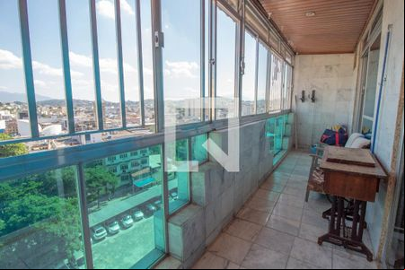varanda de casa para alugar com 3 quartos, 134m² em Saracuruna, Duque de Caxias
