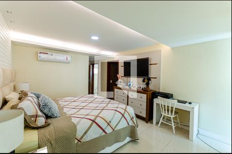 Suite  de casa para alugar com 5 quartos, 450m² em Vital Brasil, Niterói