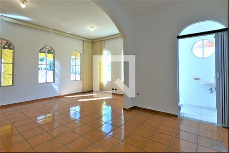 Sala de casa à venda com 4 quartos, 120m² em Vila Santa Maria, Guarulhos