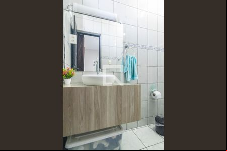 Banheiro da Suíte de casa à venda com 3 quartos, 140m² em Jardim Monções, Santo André