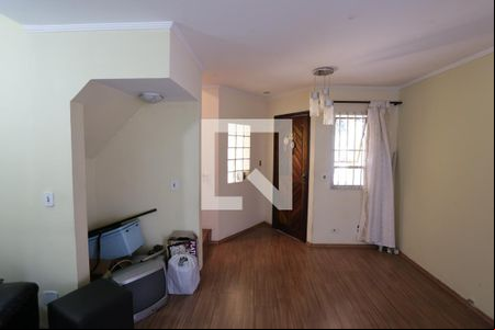 Sala de casa de condomínio à venda com 3 quartos, 100m² em Vila Araguaia, São Paulo