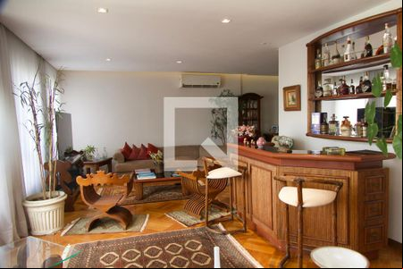 Sala de apartamento para alugar com 3 quartos, 191m² em Leblon, Rio de Janeiro
