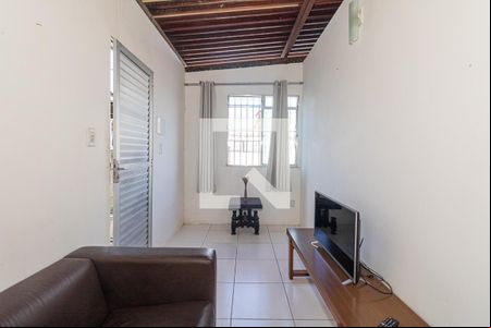 Sala de casa para alugar com 1 quarto, 40m² em Engenho Velho de Brotas, Salvador