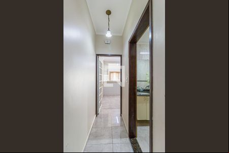 Corredor de casa à venda com 3 quartos, 215m² em Parque Oratório, Santo André