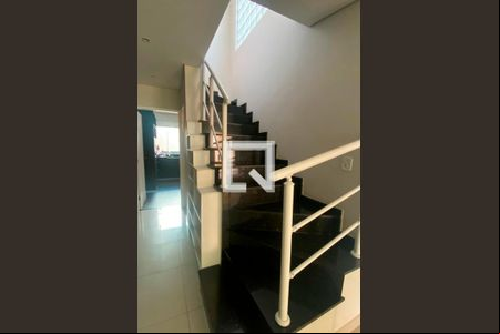 Sala de casa à venda com 2 quartos, 123m² em Vila das Mercês, São Paulo