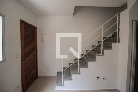 Sala de casa de condomínio para alugar com 2 quartos, 55m² em Itaquera, São Paulo