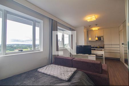 Quarto de kitnet/studio para alugar com 1 quarto, 29m² em Campina do Siqueira, Curitiba