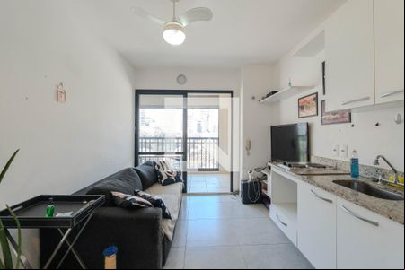 Sala e Cozinha de apartamento para alugar com 1 quarto, 42m² em Centro Histórico de São Paulo, São Paulo