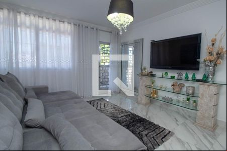 Sala de casa para alugar com 3 quartos, 600m² em Chacrinha, Duque de Caxias