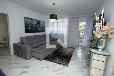 Sala de casa para alugar com 3 quartos, 600m² em Chacrinha, Duque de Caxias