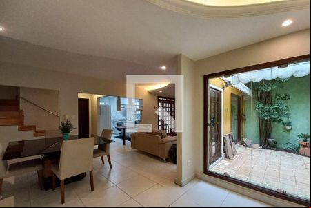 Sala  de casa de condomínio à venda com 4 quartos, 190m² em Santa Branca, Belo Horizonte