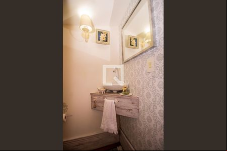 Lavabo de casa para alugar com 3 quartos, 182m² em Guarujá, Porto Alegre
