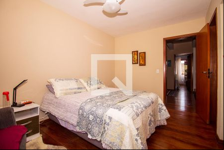 Suíte 1 de casa para alugar com 3 quartos, 182m² em Guarujá, Porto Alegre