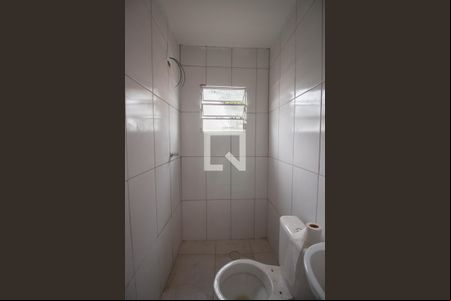 Banheiro de kitnet/studio para alugar com 1 quarto, 22m² em Cidade Nova São Miguel, São Paulo