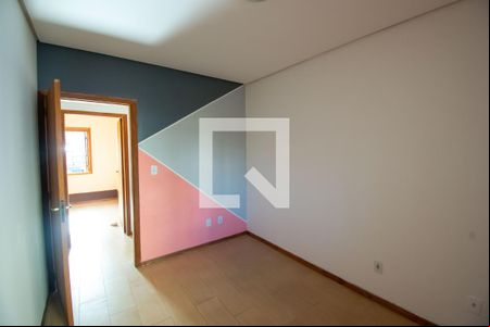 Quarto 1 de casa à venda com 5 quartos, 234m² em Chapeu do Sol, Porto Alegre
