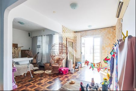 Sala 2 de casa à venda com 4 quartos, 536m² em Rio Branco, Porto Alegre