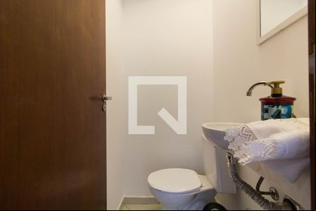 Lavabo de casa de condomínio para alugar com 2 quartos, 90m² em Jardim Europa, Sorocaba