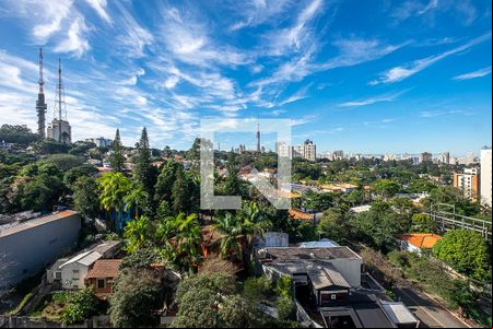 Sala - Vista de apartamento para alugar com 2 quartos, 198m² em Sumaré, São Paulo