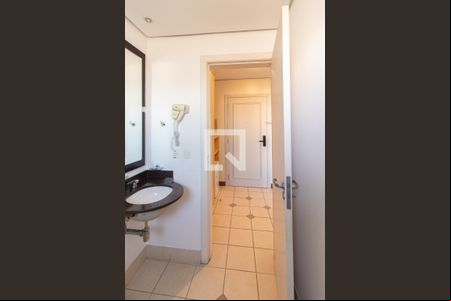 Banheiro de kitnet/studio à venda com 1 quarto, 27m² em Cidade Baixa, Porto Alegre