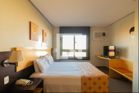 Sala/Quarto de kitnet/studio à venda com 1 quarto, 27m² em Cidade Baixa, Porto Alegre