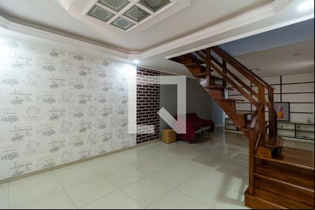 Sala de casa para alugar com 2 quartos, 200m² em Jardim Rosana, Ferraz de Vasconcelos
