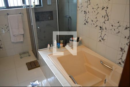 Casa à venda com 4 quartos, 420m² em Bonfim, Campinas