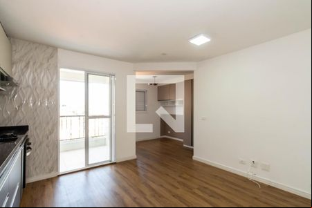 Sala/Cozinha de kitnet/studio à venda com 1 quarto, 34m² em Vila Galvão, Guarulhos