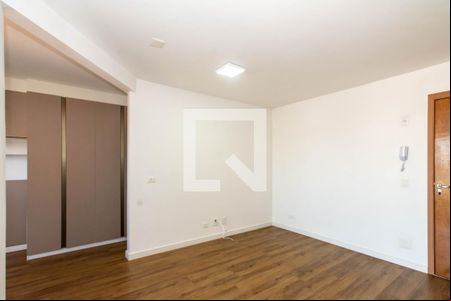 Sala/Cozinha de kitnet/studio à venda com 1 quarto, 34m² em Vila Galvão, Guarulhos