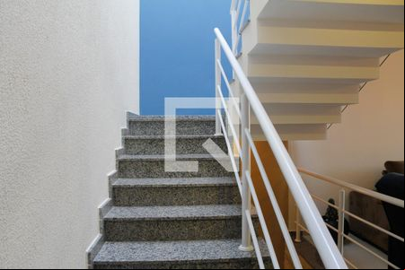 Escada de casa à venda com 3 quartos, 266m² em Osvaldo Cruz, São Caetano do Sul