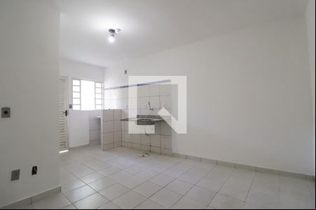 Kitnet de kitnet/studio para alugar com 1 quarto, 39m² em Setor Leste Universitário, Goiânia