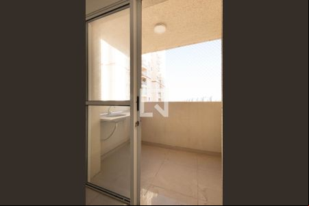 Sacada de apartamento à venda com 2 quartos, 49m² em Conceição, Osasco