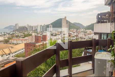 Sacada de casa para alugar com 4 quartos, 285m² em Jardim Três Marias, Guarujá