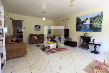 Sala de casa para alugar com 4 quartos, 246m² em São José, Novo Hamburgo